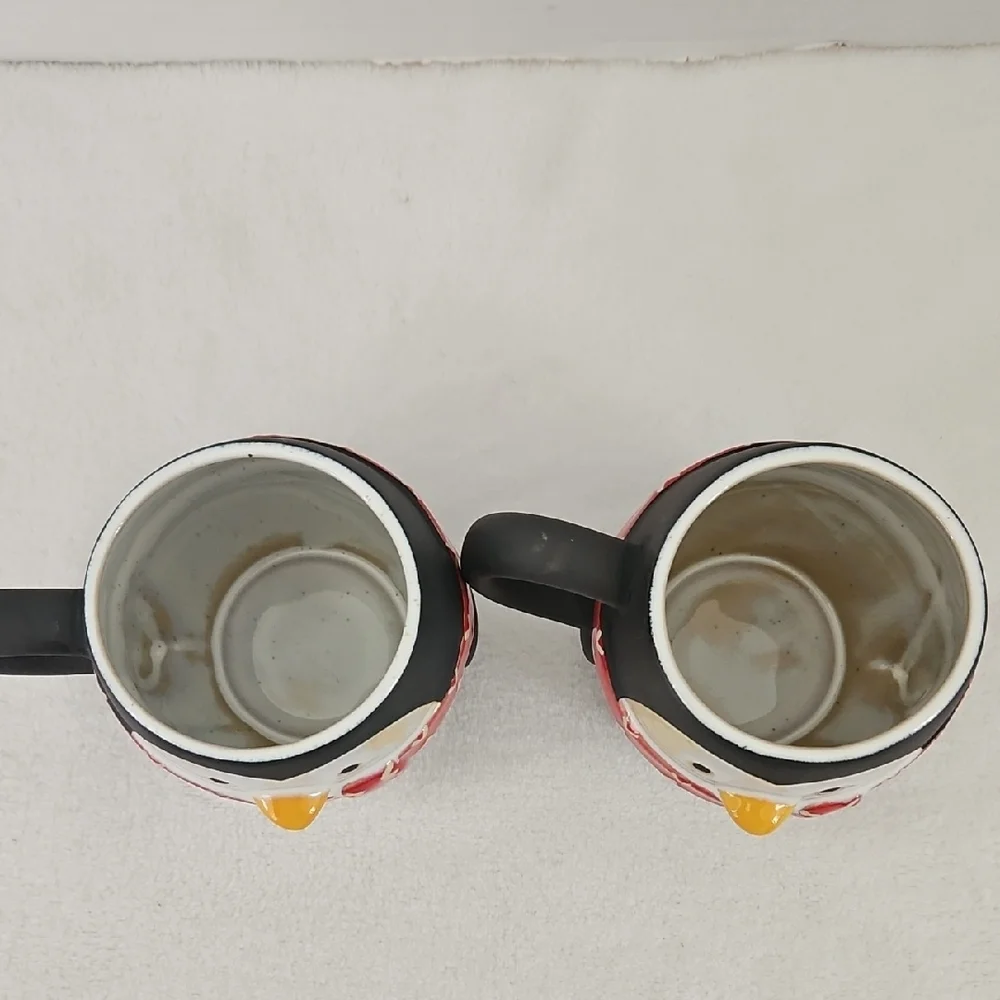 Crate&Barrel NWT Holiday Cozy Penguin Black Red Scarf Coffee Tea Mugs Set of 2